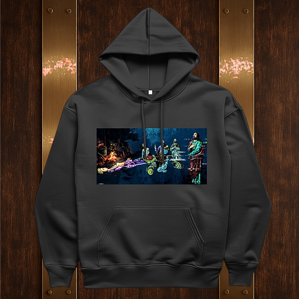 Granatowa bluza z kapturem leżąca na płasko, przedstawiająca nadruk religijny w stylu glitch art i cyberpunk.