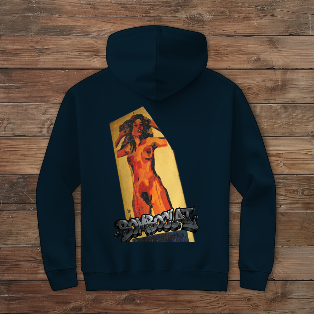 Tył granatowej bluzy z dużym nadrukiem pop-art przedstawiającym postać kobiety na żółtym tle oraz napisem graffiti Bomboclat, seria Vintage Pixels. 🖌️